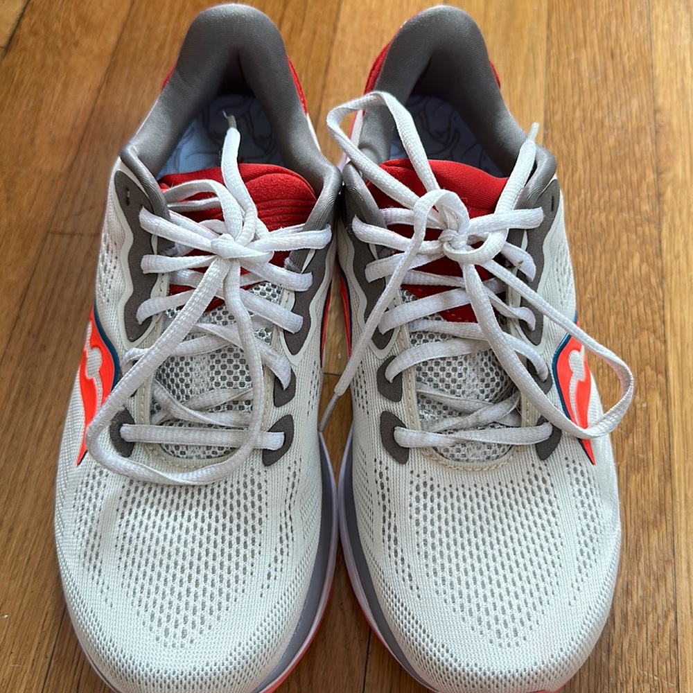 Saucony women shoes 7.5